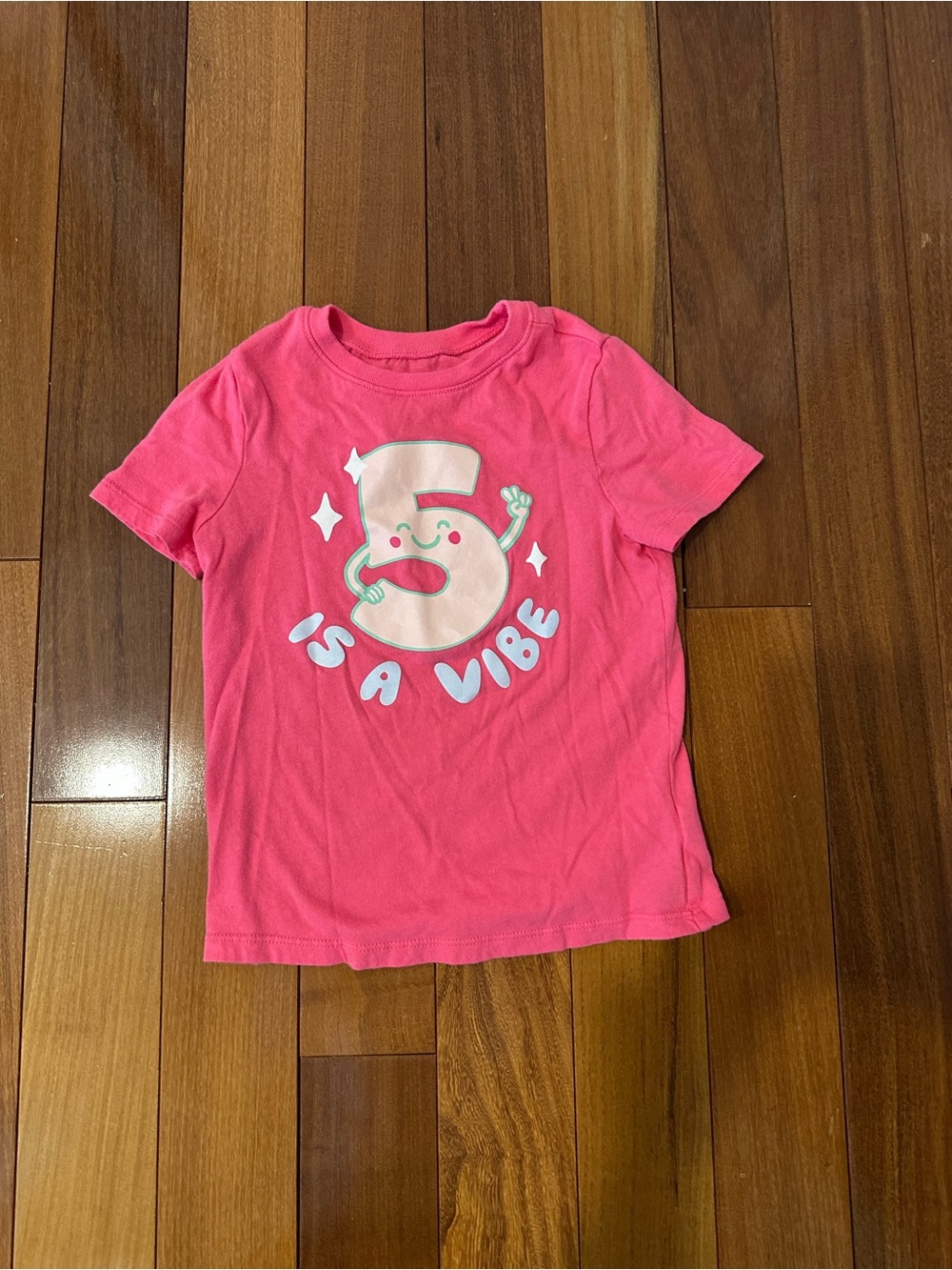 Old Navy Hot Pink Graphic '5 Is A Vibe' Tee
